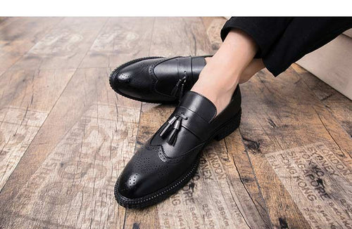 Formal Broques design Pointed Men's Leather Shoes